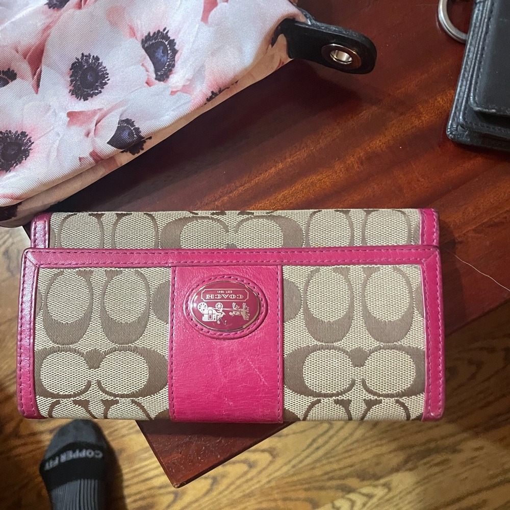 Coach Wallet. Brand new.